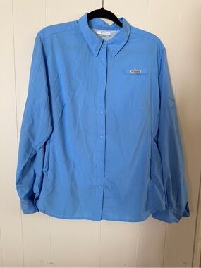 Columbia Women’s Light Blue Long-Sleeve Fishing Shirt